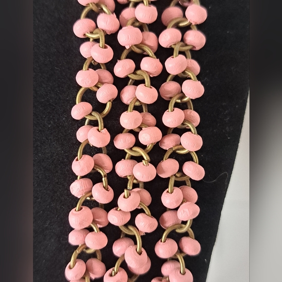 Unique Pink and Metal Necklace Bead Jewelry. - Picture 5 of 5